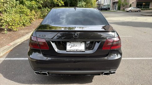 Used 2010 Mercedes-Benz E 63 AMG Sedan image 4