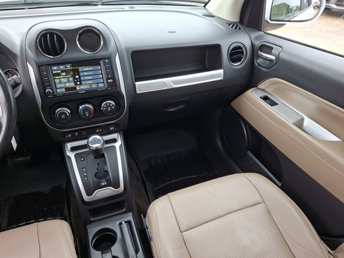 Used 2016 Jeep Compass High Altitude image 16