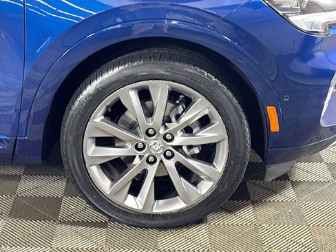 Used 2022 Buick Envision Avenir w/ Technology Package II image 24