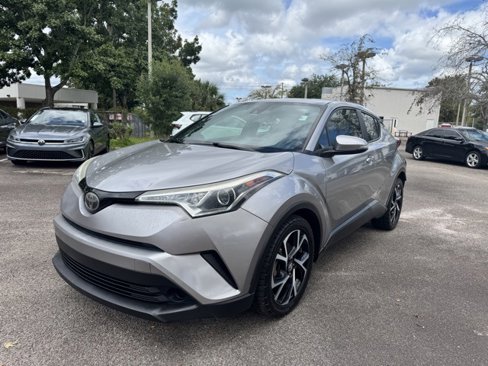 Used 2018 Toyota C-HR XLE image 3