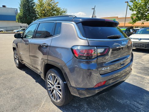 Used 2023 Jeep Compass Limited w/ Elite Group image 3