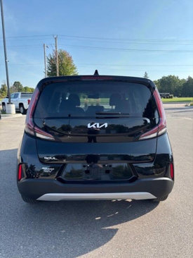 Used 2024 Kia Soul LX w/ LX Technology Package image 7