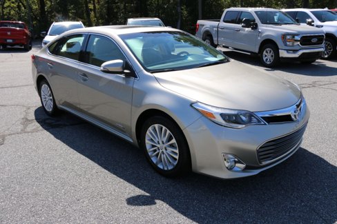 Used 2015 Toyota Avalon XLE Touring image 10
