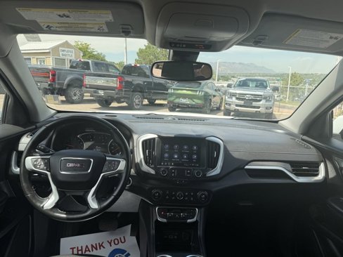 Used 2023 GMC Terrain SLT image 25