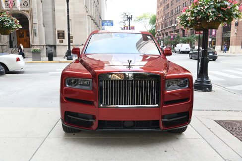Used 2021 Rolls-Royce Cullinan Black Badge image 2