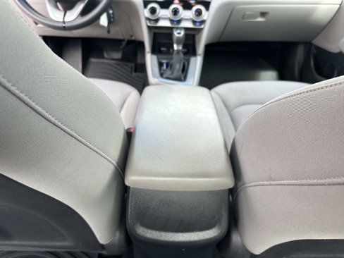 Used 2019 Hyundai Elantra SEL image 15