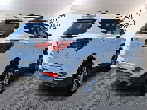 Used 2017 Hyundai Santa Fe Sport image 4