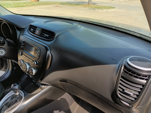 Used 2016 Kia Soul + image 17