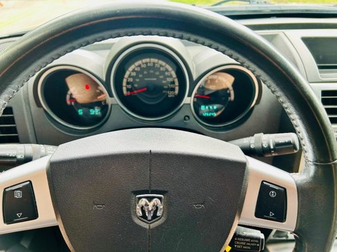 Used 2011 Dodge Nitro Shock image 9