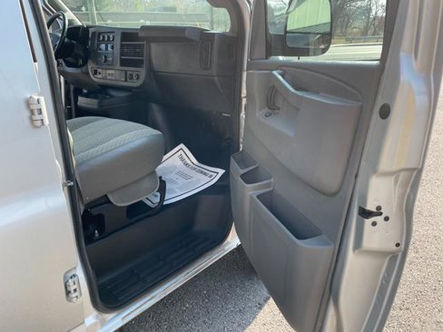 Used 2021 Chevrolet Express 2500 w/ Driver Convenience Package image 28