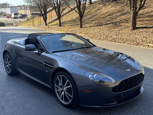 Used 2013 Aston Martin V8 Vantage Roadster image 36