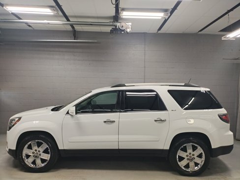 Used 2017 GMC Acadia Limited SLT image 18