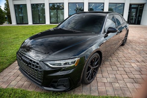 Used 2023 Audi S8 image 2