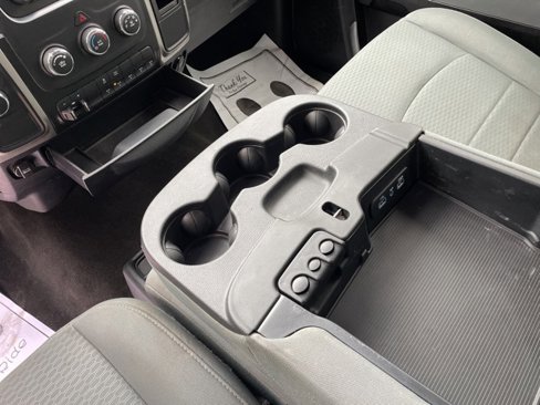 Used 2018 RAM 2500 SLT image 9
