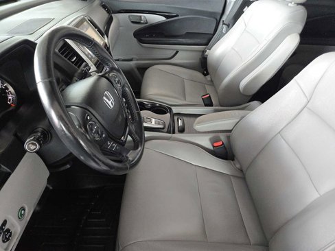 Used 2017 Honda Pilot Touring image 13