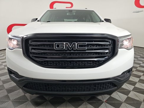 Used 2019 GMC Acadia SLT w/ Black Edition image 2