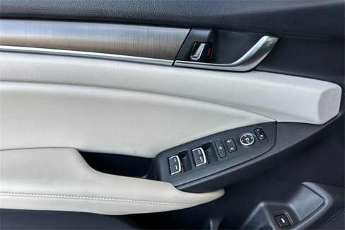 Used 2020 Honda Accord LX image 8