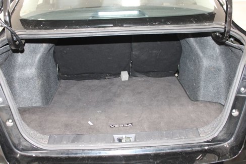 Used 2022 Nissan Versa SV image 12