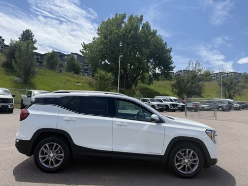 Used 2023 GMC Terrain SLT image 7
