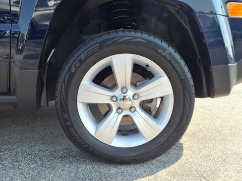 Used 2017 Jeep Patriot Latitude image 9