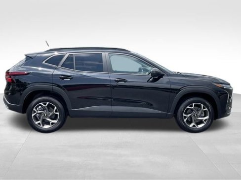 New 2025 Chevrolet Trax LT w/ Driver Confidence Package image 4