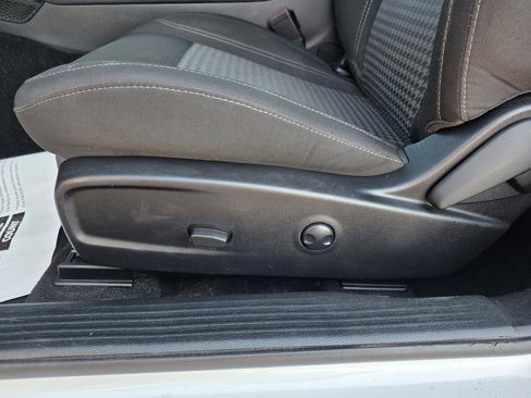 Used 2023 Dodge Challenger SXT image 12