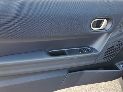 New 2025 MINI Cooper 2-Door Hardtop image 8