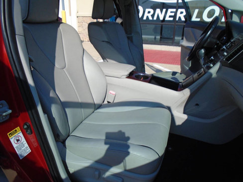Used 2009 Toyota Venza image 12