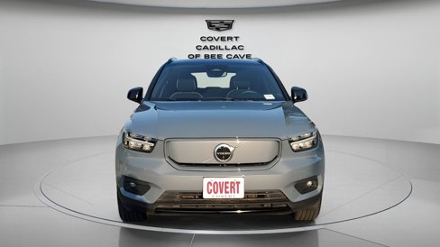 Used 2022 Volvo XC40 P8 Recharge Plus image 2