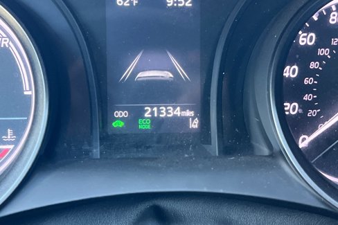 Used 2022 Toyota Camry SE image 41