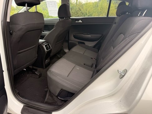Used 2019 Kia Sportage LX image 11