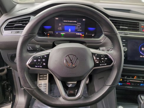 Used 2023 Volkswagen Tiguan SE R-Line image 19