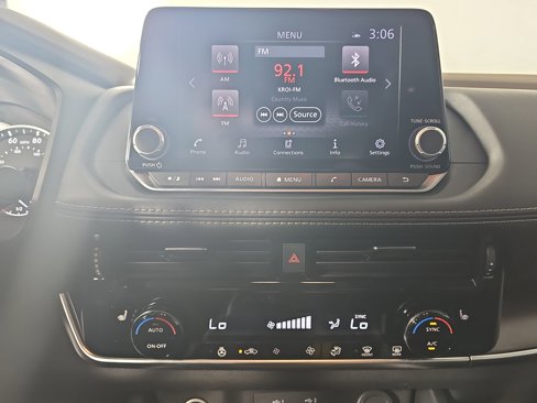 Used 2023 Nissan Rogue SV w/ SV Premium Package image 22