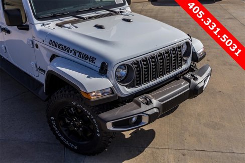 New 2025 Jeep Gladiator Sport image 4
