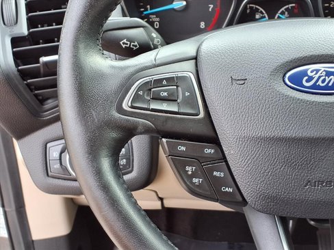 Used 2019 Ford Escape SEL image 18