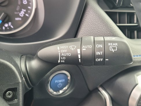 Used 2022 Toyota RAV4 SE image 27