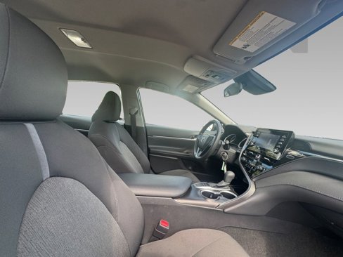 Used 2024 Toyota Camry LE image 8