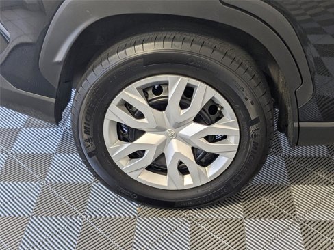 Certified 2023 Toyota Corolla Cross L image 24