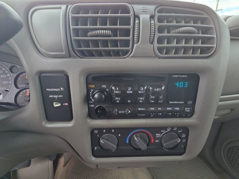 Used 2000 GMC Sonoma SLS w/ SLS Super Spec Pkg 3 image 9