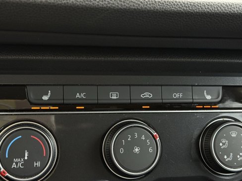 Used 2023 Volkswagen Tiguan S image 12