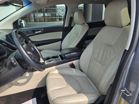 Used 2022 Ford Edge Titanium image 22