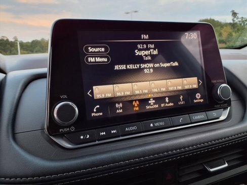 Used 2023 Nissan Rogue S image 15