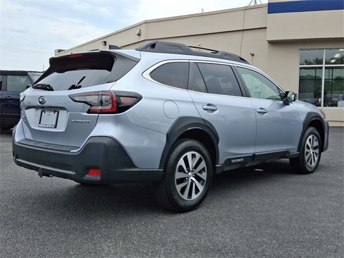 Certified 2024 Subaru Outback Premium image 6