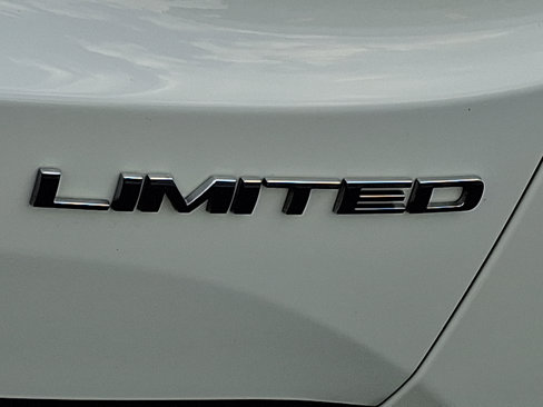 Used 2020 Jeep Renegade Limited w/ UConnect 8.4 Nav Group image 33