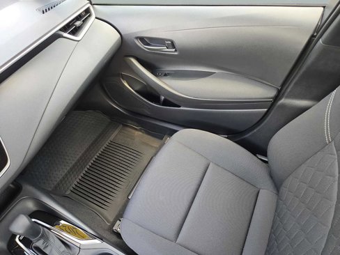Used 2025 Toyota Corolla LE image 13