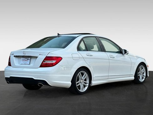 Used 2013 Mercedes-Benz C 300 4MATIC Sedan w/ Premium 1 Pkg image 7