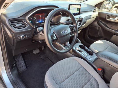 Used 2021 Ford Escape SE image 4