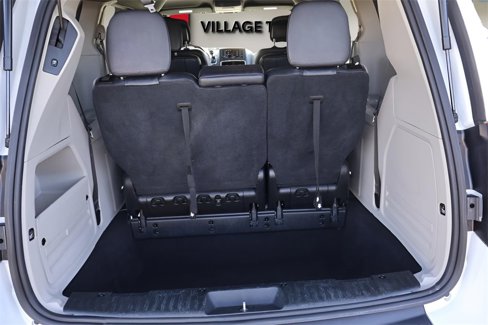 Used 2017 Dodge Grand Caravan SXT image 19