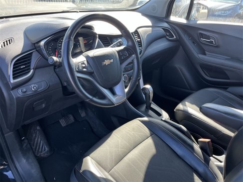 Used 2017 Chevrolet Trax LT w/ LT Convenience Package image 10