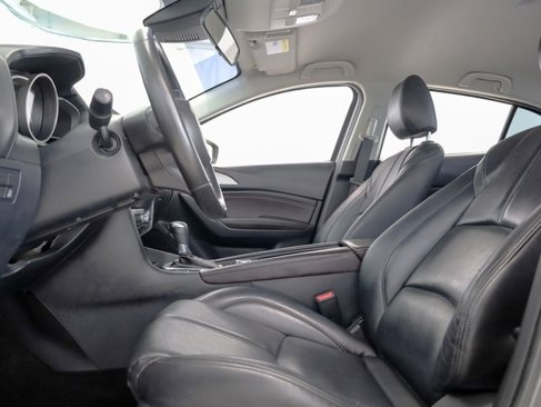 Used 2017 MAZDA MAZDA3 Touring image 24